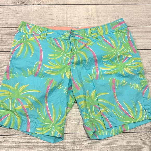 Lilly Pulitzer Pants - Woman’s Lily Pulitzer Resort Bermuda size 14